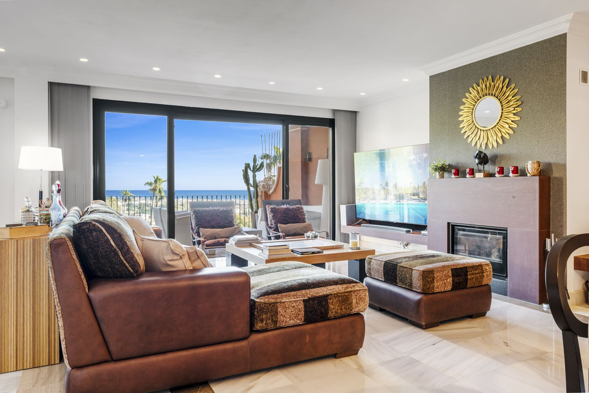 3 Bed Apartment for sale in Monte Halcones Costa Del Sol, Málaga, Spain