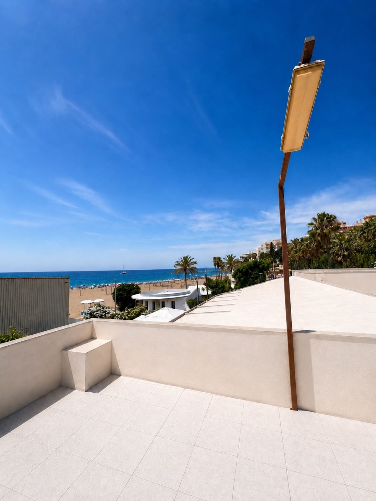 Se vende Edificio comercial de 2 dormitorios en Costa Del Sol, Málaga, España