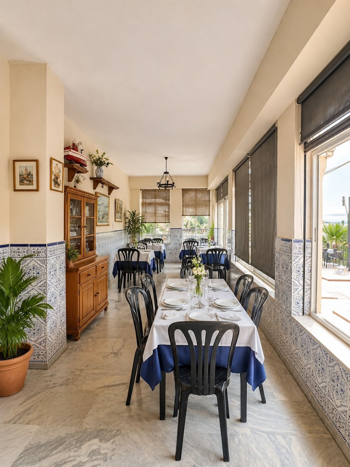Se vende Edificio comercial de 2 dormitorios en Costa Del Sol, Málaga, España