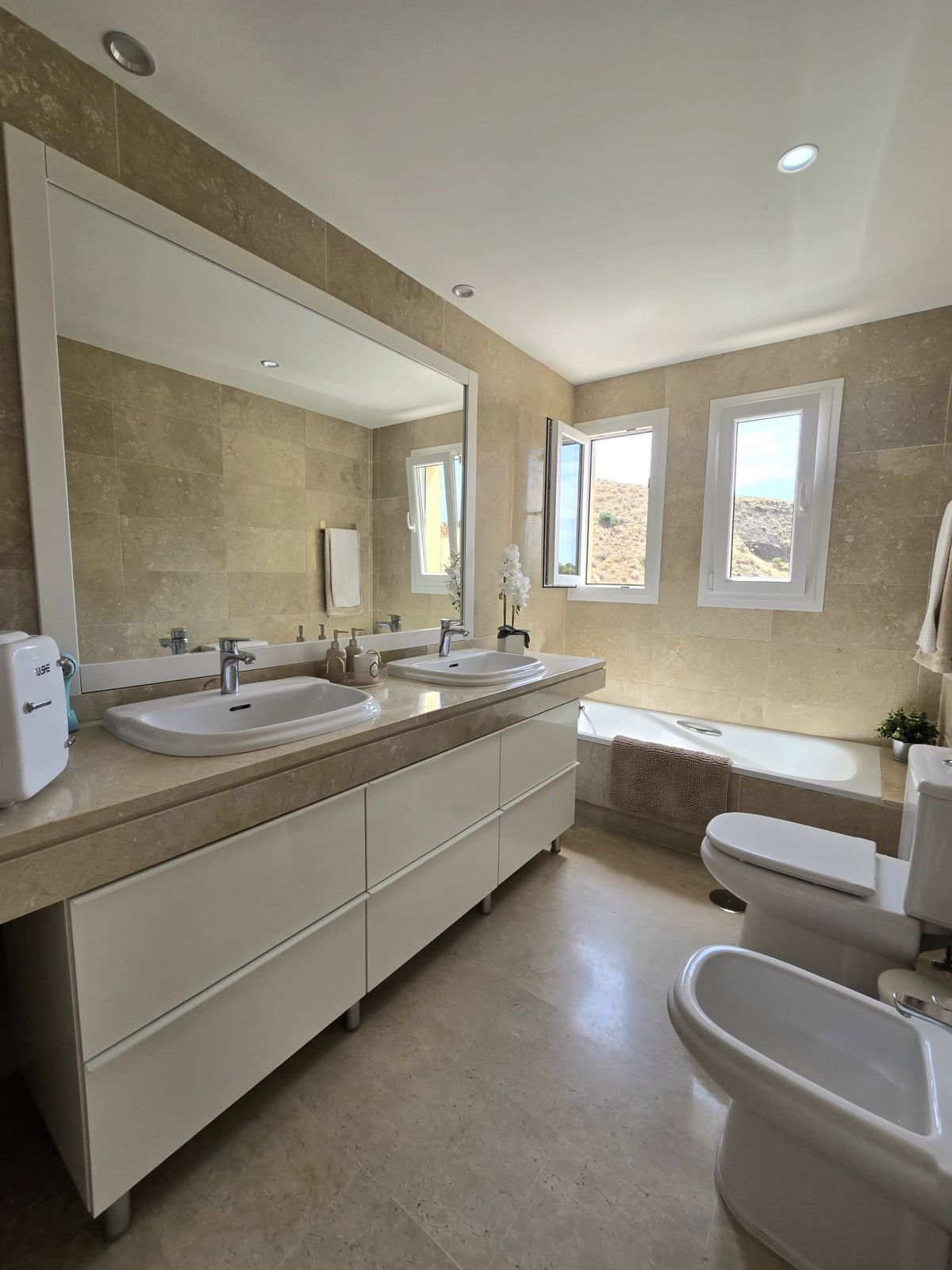 3 Bed Apartment for sale in Calahonda Costa Del Sol, Málaga, Spain