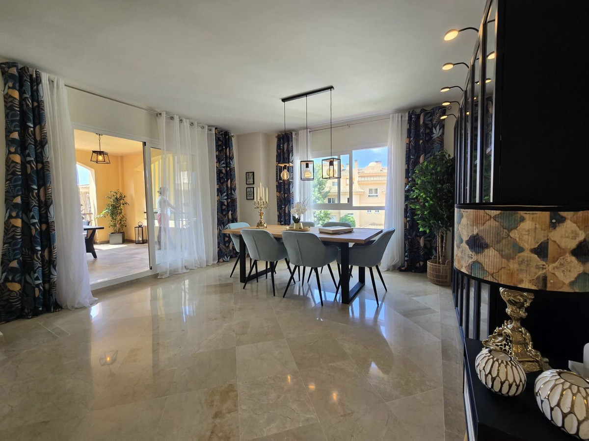 3 Bed Apartment for sale in Calahonda Costa Del Sol, Málaga, Spain