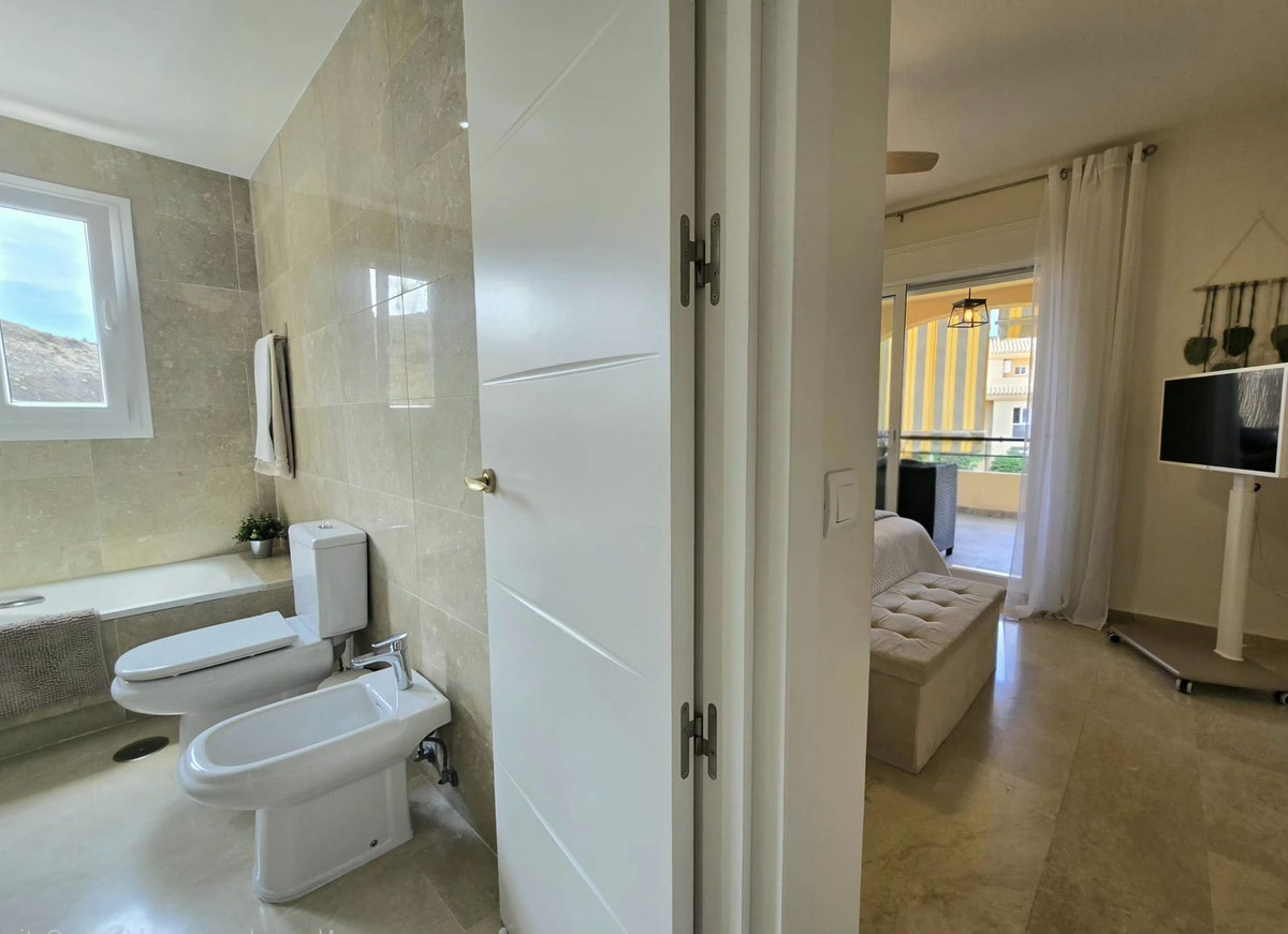 3 Bed Apartment for sale in Calahonda Costa Del Sol, Málaga, Spain