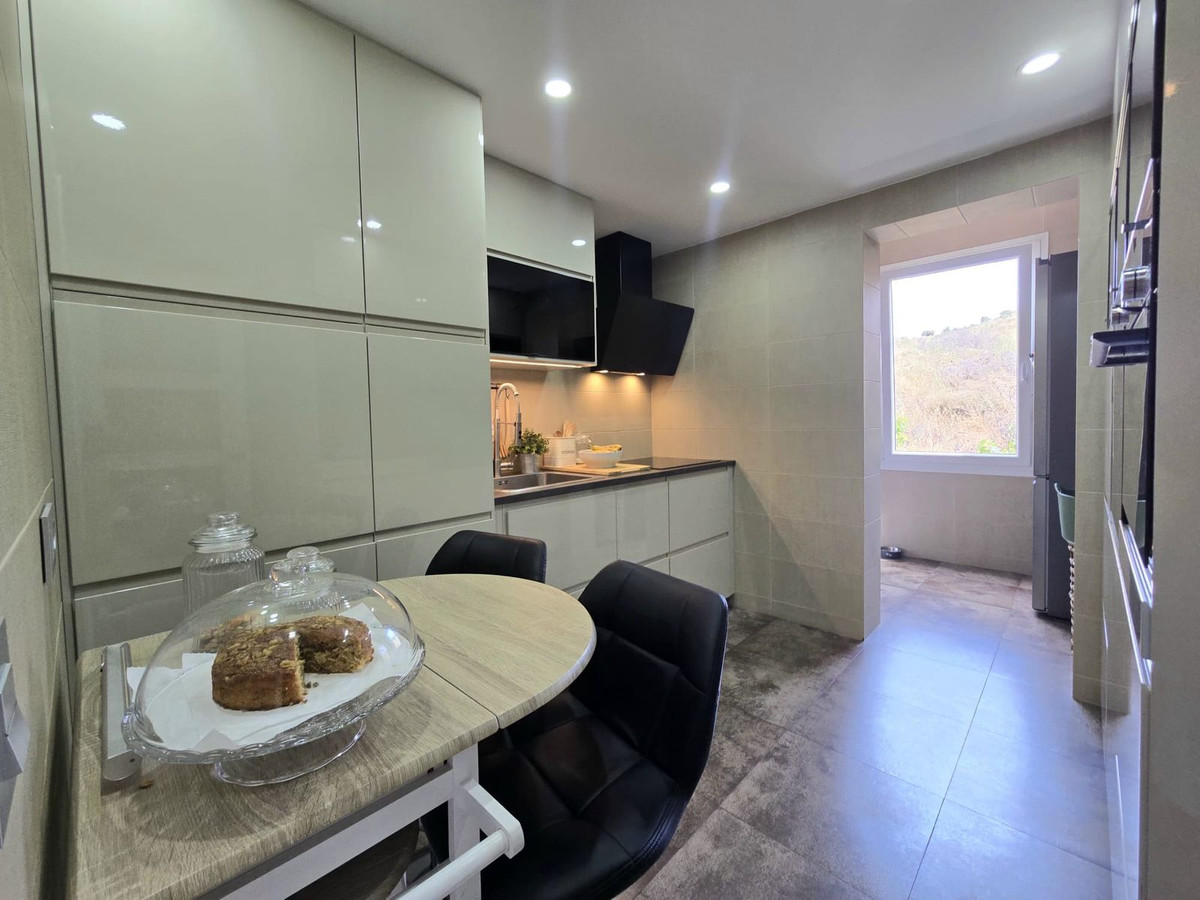 3 Bed Apartment for sale in Calahonda Costa Del Sol, Málaga, Spain