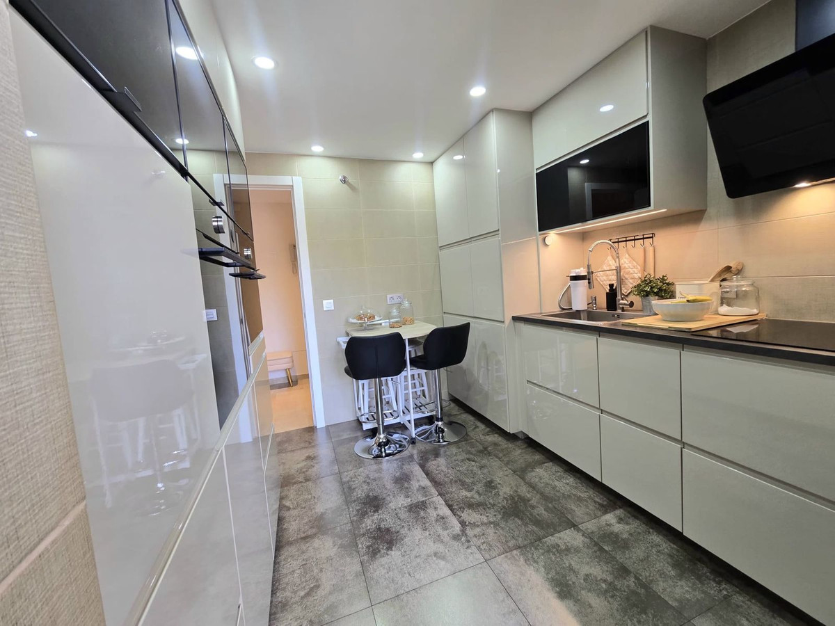 3 Bed Apartment for sale in Calahonda Costa Del Sol, Málaga, Spain