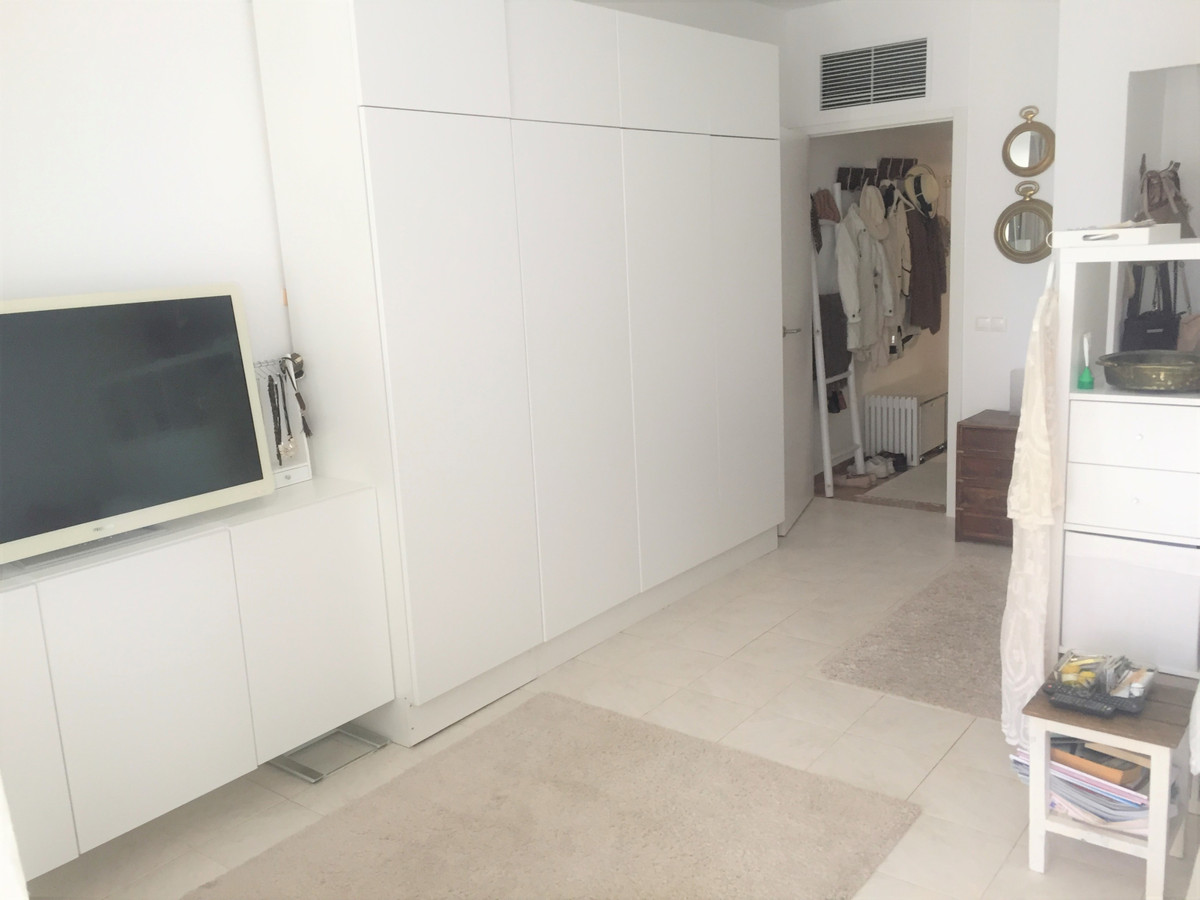 1 Bed Apartment for sale in Fuengirola Costa Del Sol, Málaga, Spain