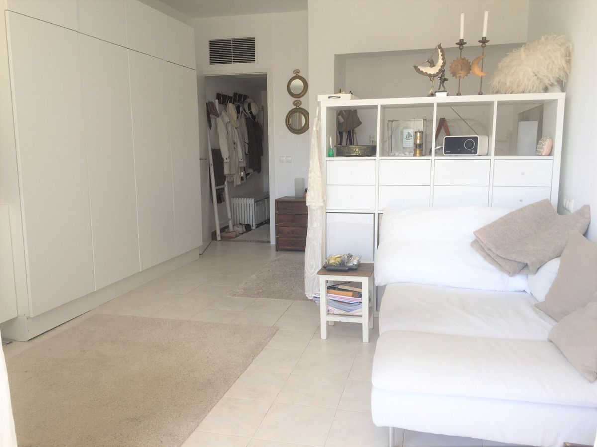 1 Bed Apartment for sale in Fuengirola Costa Del Sol, Málaga, Spain