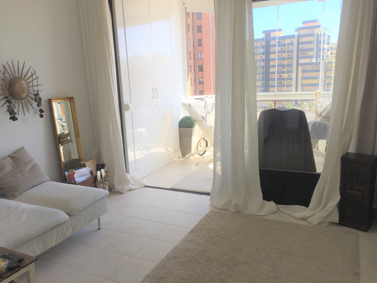 1 Bed Apartment for sale in Fuengirola Costa Del Sol, Málaga, Spain