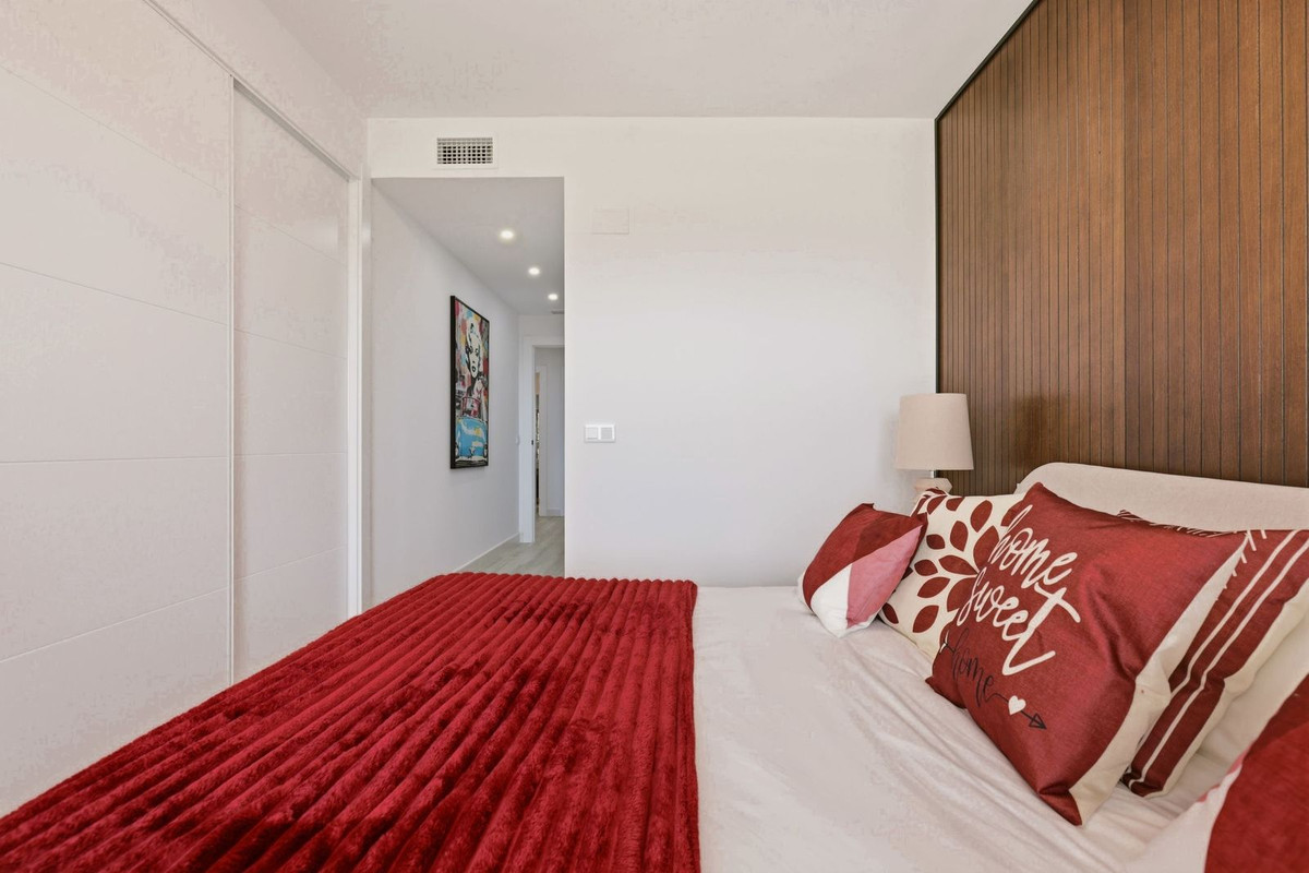 3 Bed Apartment for sale in La Quinta Costa Del Sol, Málaga, Spain