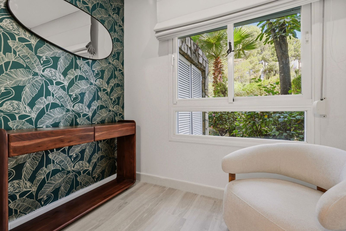 3 Bed Apartment for sale in La Quinta Costa Del Sol, Málaga, Spain