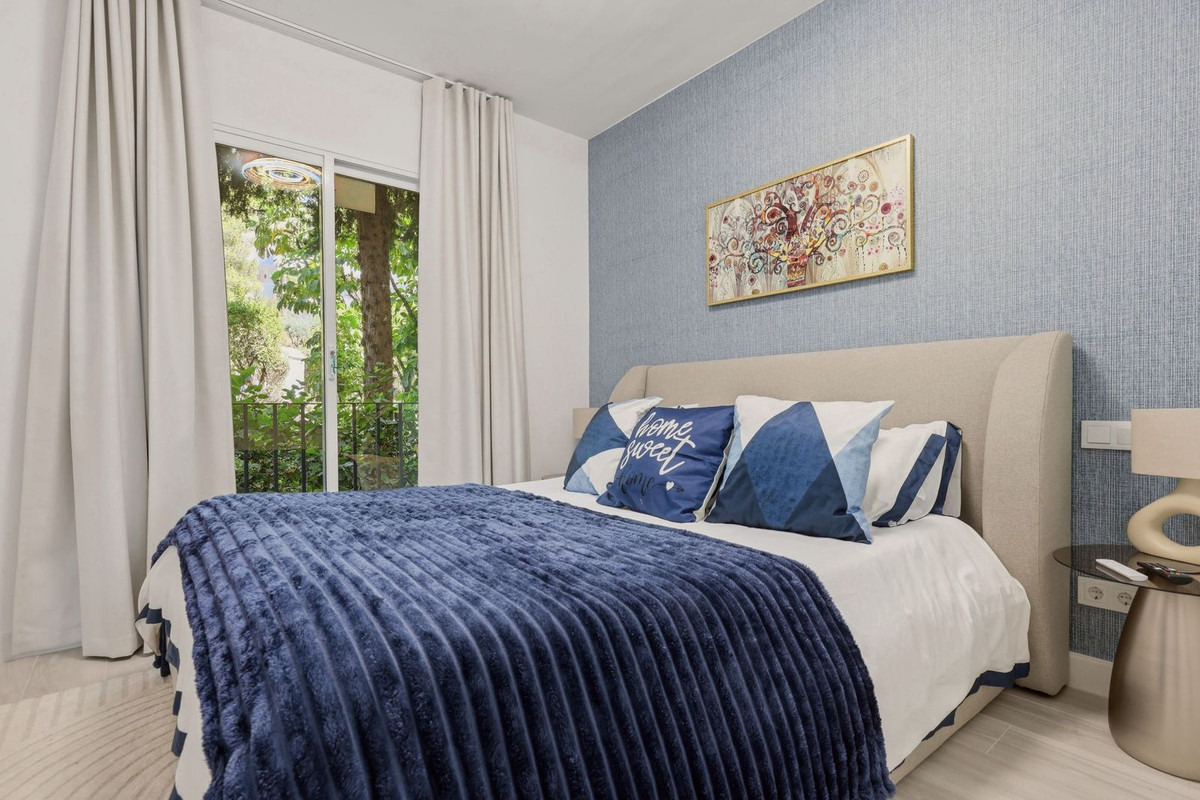 3 Bed Apartment for sale in La Quinta Costa Del Sol, Málaga, Spain