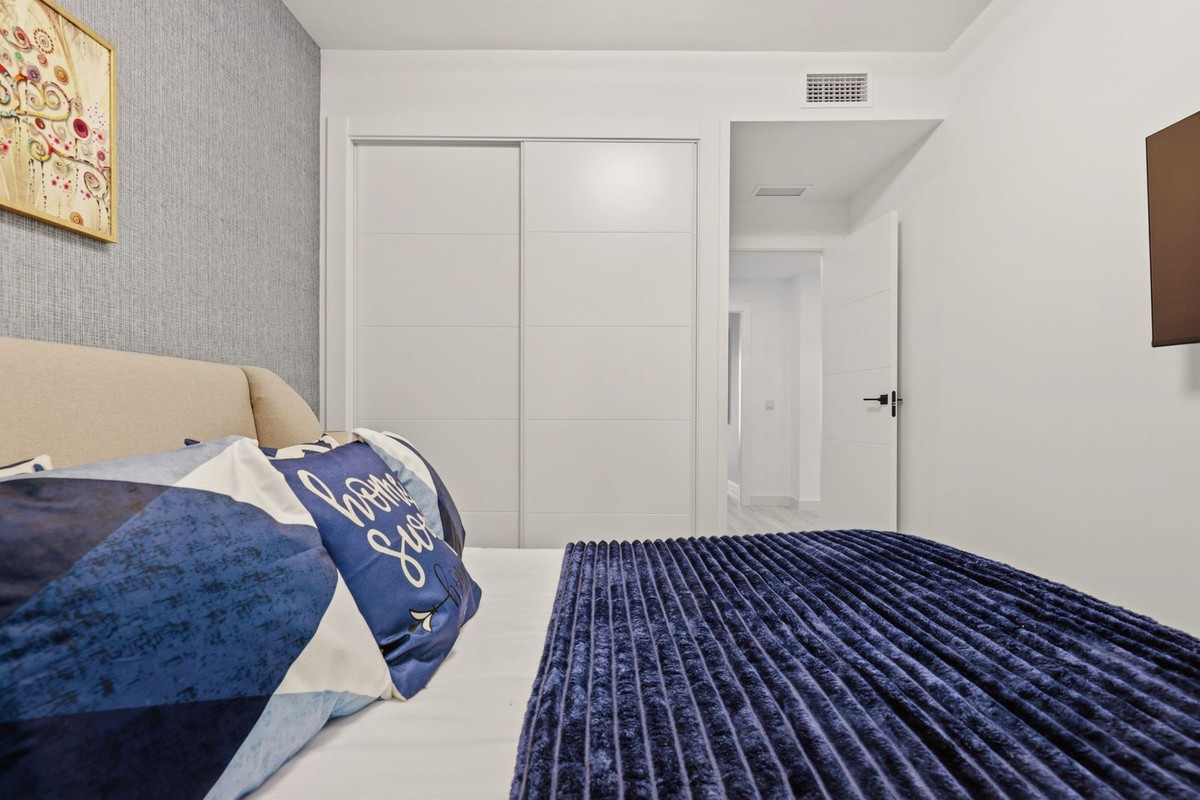 3 Bed Apartment for sale in La Quinta Costa Del Sol, Málaga, Spain
