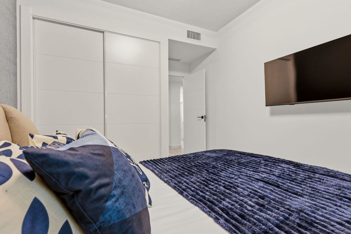 3 Bed Apartment for sale in La Quinta Costa Del Sol, Málaga, Spain