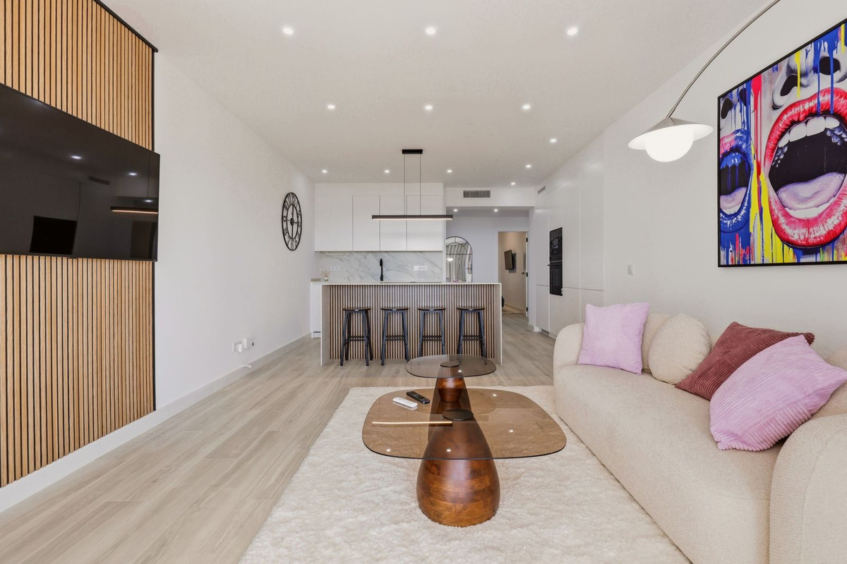 3 Bed Apartment for sale in La Quinta Costa Del Sol, Málaga, Spain