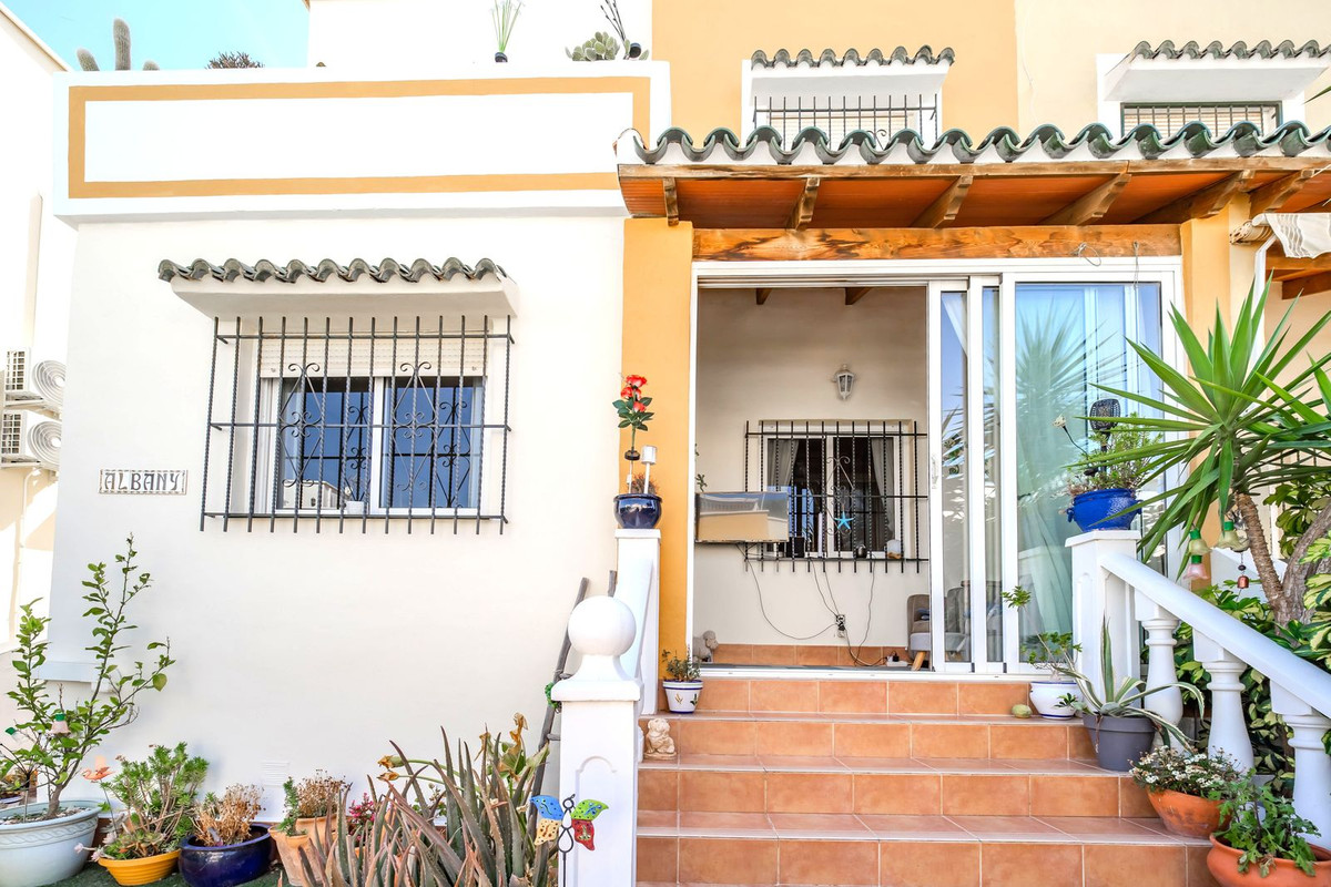 3 Bed Townhouse for sale in Orihuela Costa Costa Blanca, Alicante, Spain