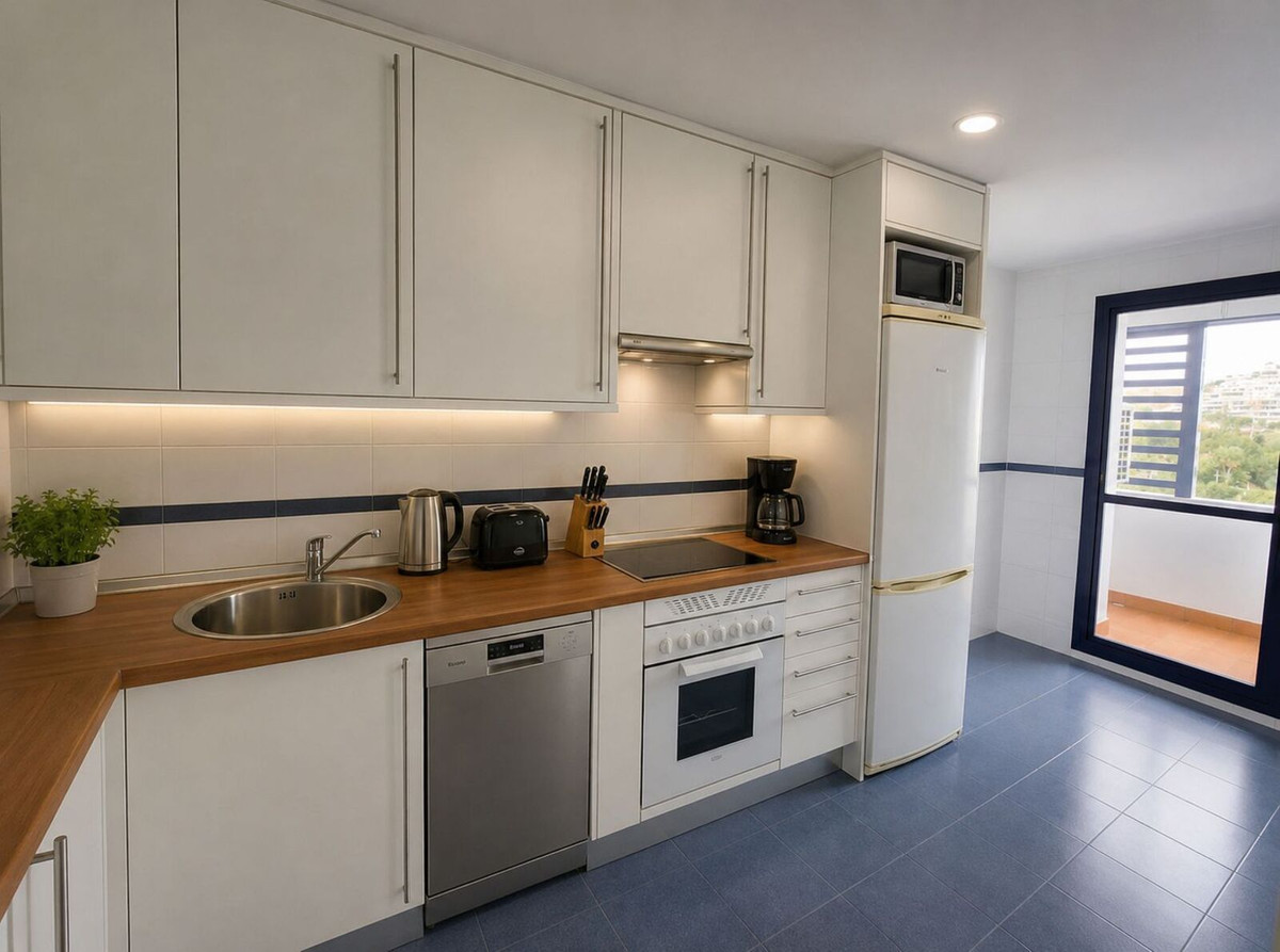 2 Bed Apartment for sale in Estepona Costa Del Sol, Málaga, Spain