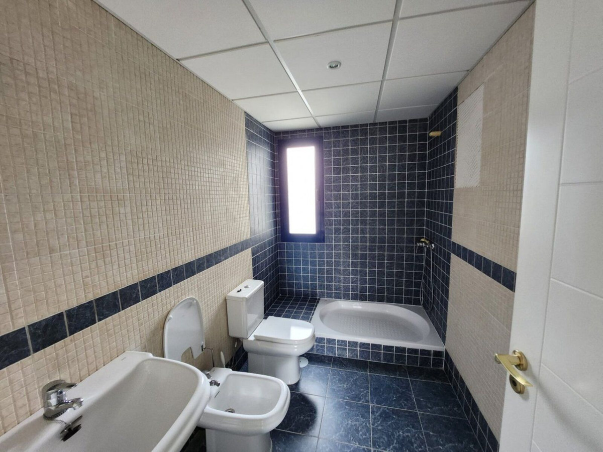 2 Bed Apartment for sale in Estepona Costa Del Sol, Málaga, Spain