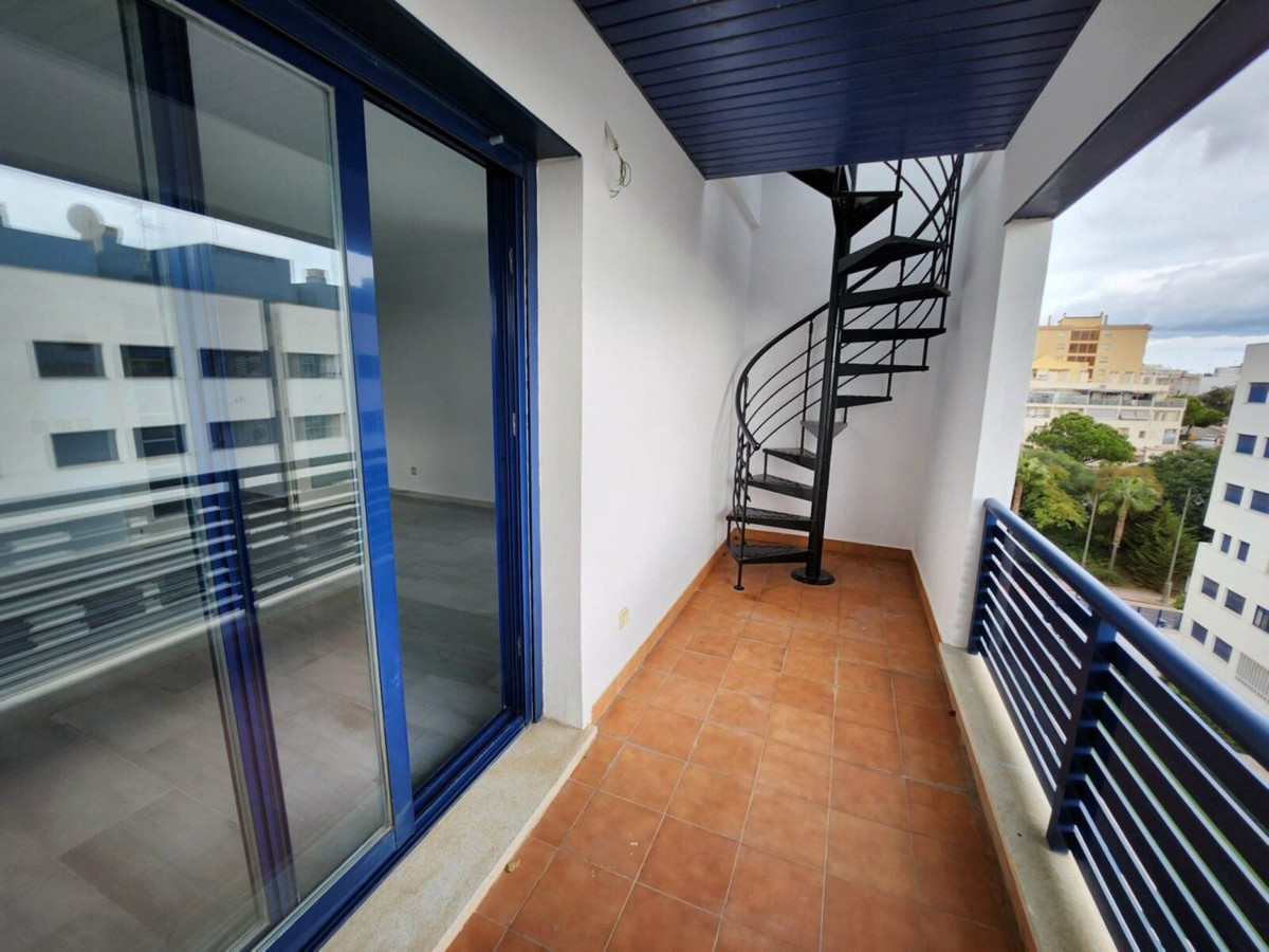 2 Bed Apartment for sale in Estepona Costa Del Sol, Málaga, Spain