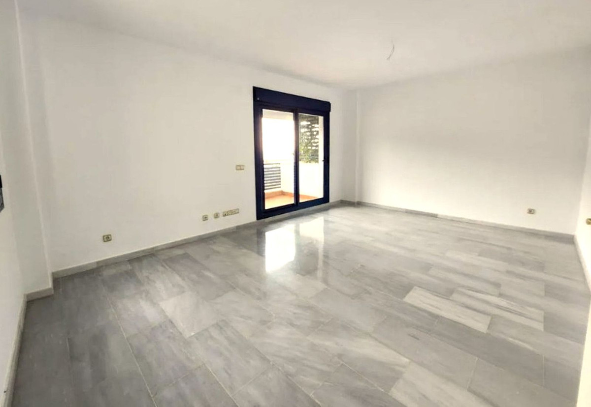 2 Bed Apartment for sale in Estepona Costa Del Sol, Málaga, Spain