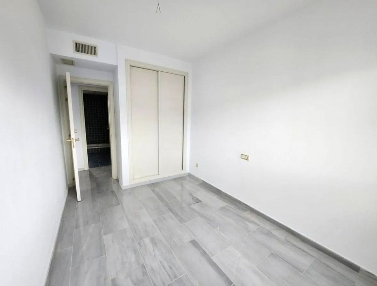 2 Bed Apartment for sale in Estepona Costa Del Sol, Málaga, Spain