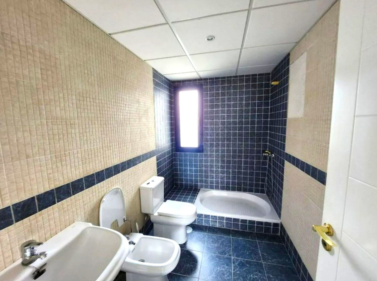 2 Bed Apartment for sale in Estepona Costa Del Sol, Málaga, Spain