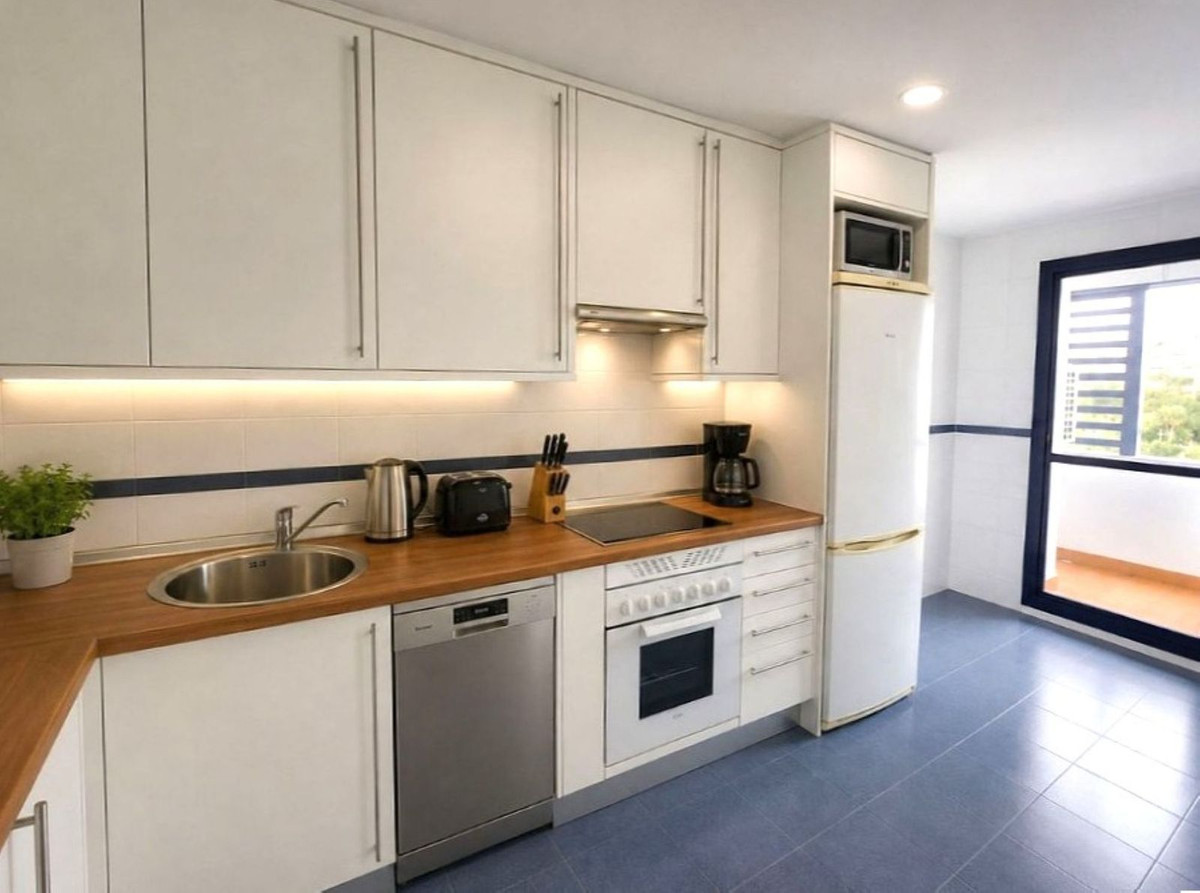 2 Bed Apartment for sale in Estepona Costa Del Sol, Málaga, Spain