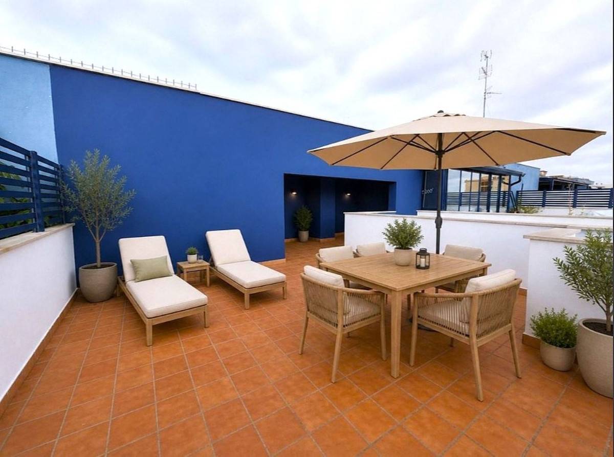 2 Bed Apartment for sale in Estepona Costa Del Sol, Málaga, Spain