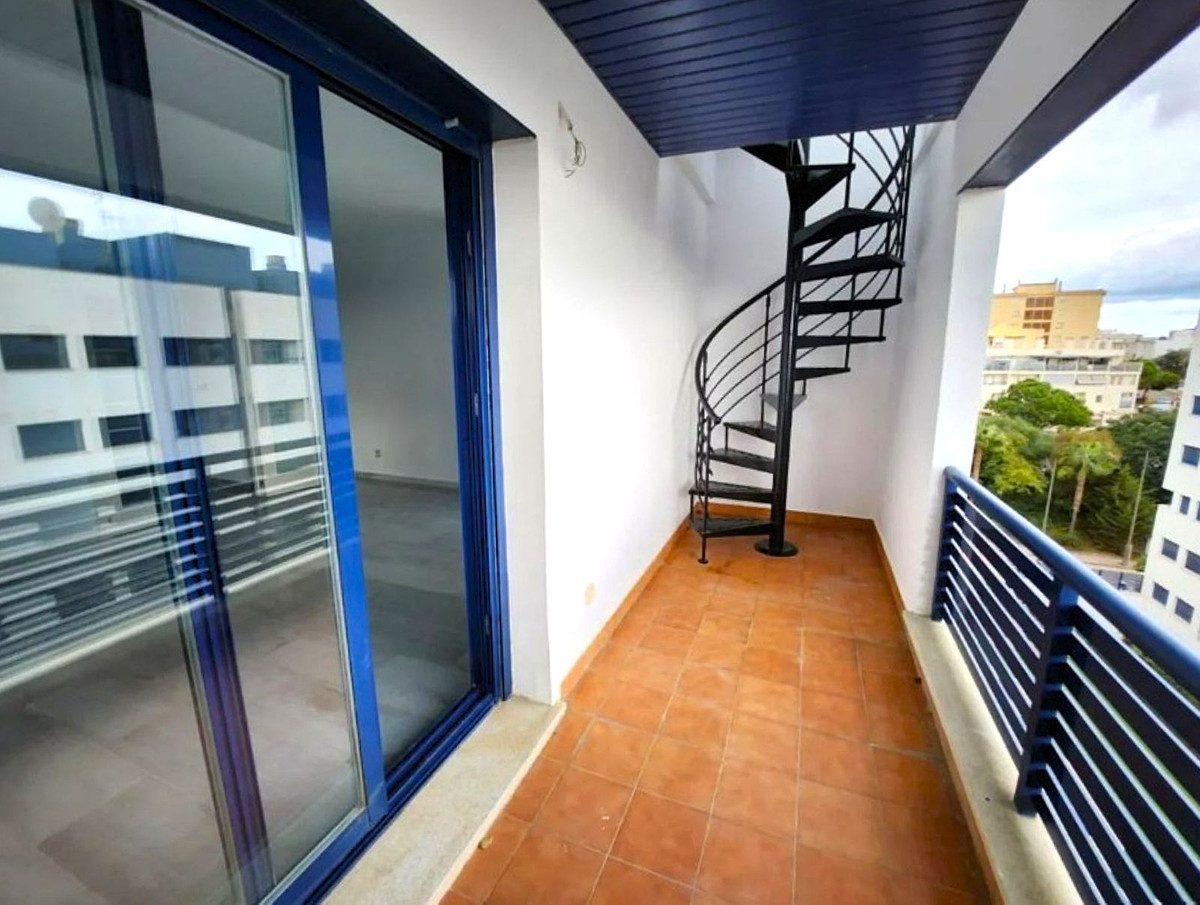 2 Bed Apartment for sale in Estepona Costa Del Sol, Málaga, Spain