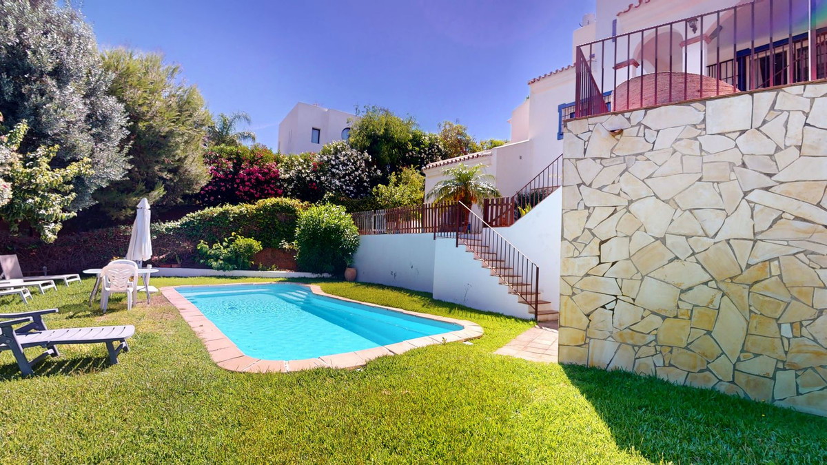 4 Bed Townhouse for sale in Valtocado Costa Del Sol, Málaga, Spain