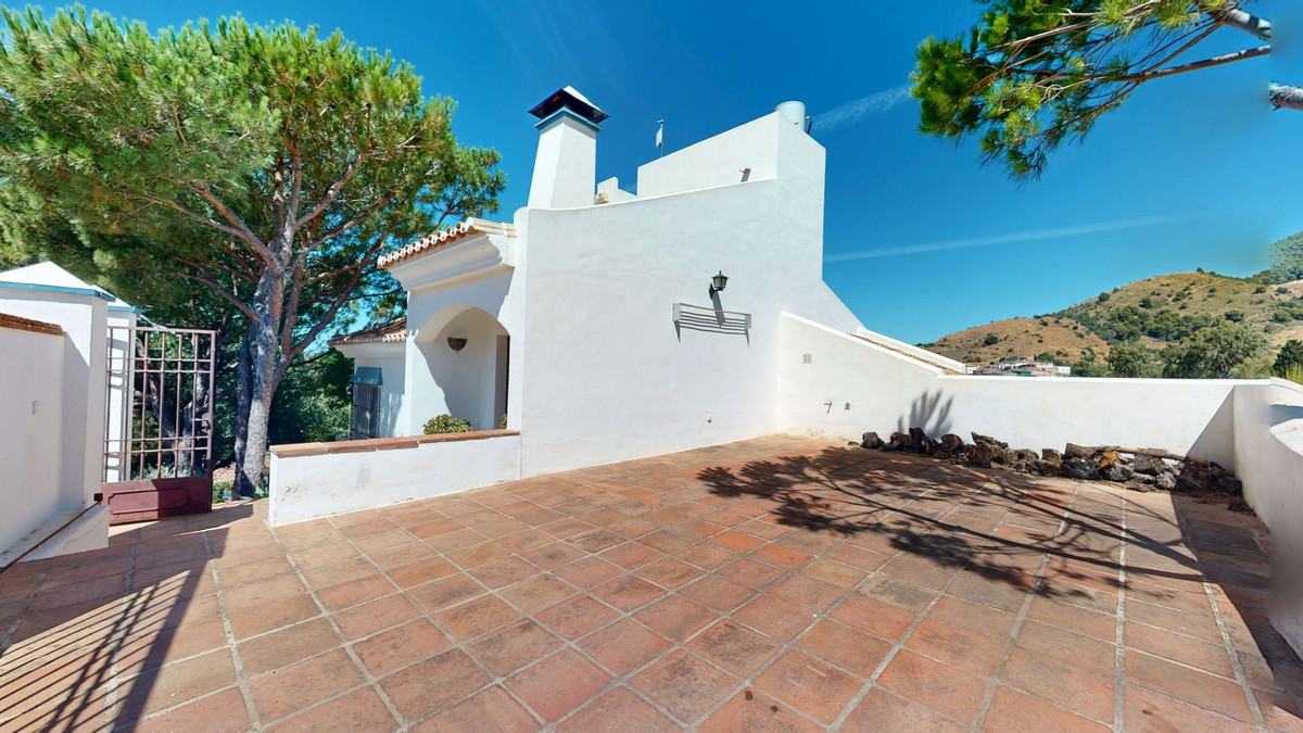 4 Bed Townhouse for sale in Valtocado Costa Del Sol, Málaga, Spain