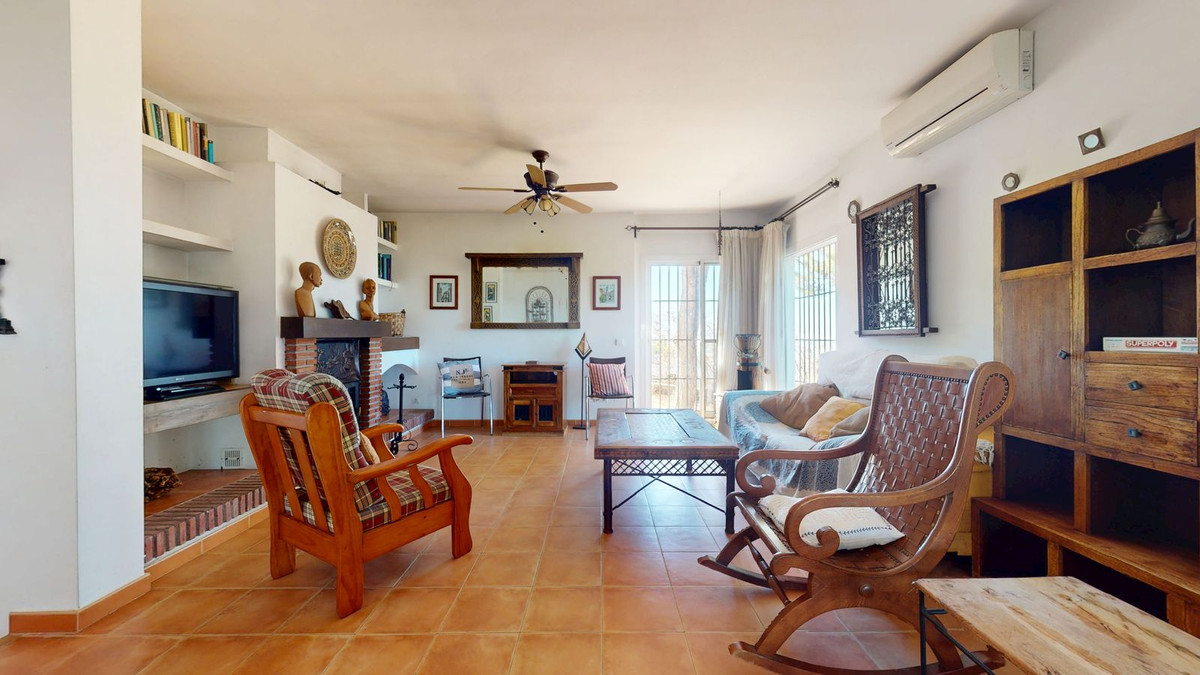 4 Bed Townhouse for sale in Valtocado Costa Del Sol, Málaga, Spain
