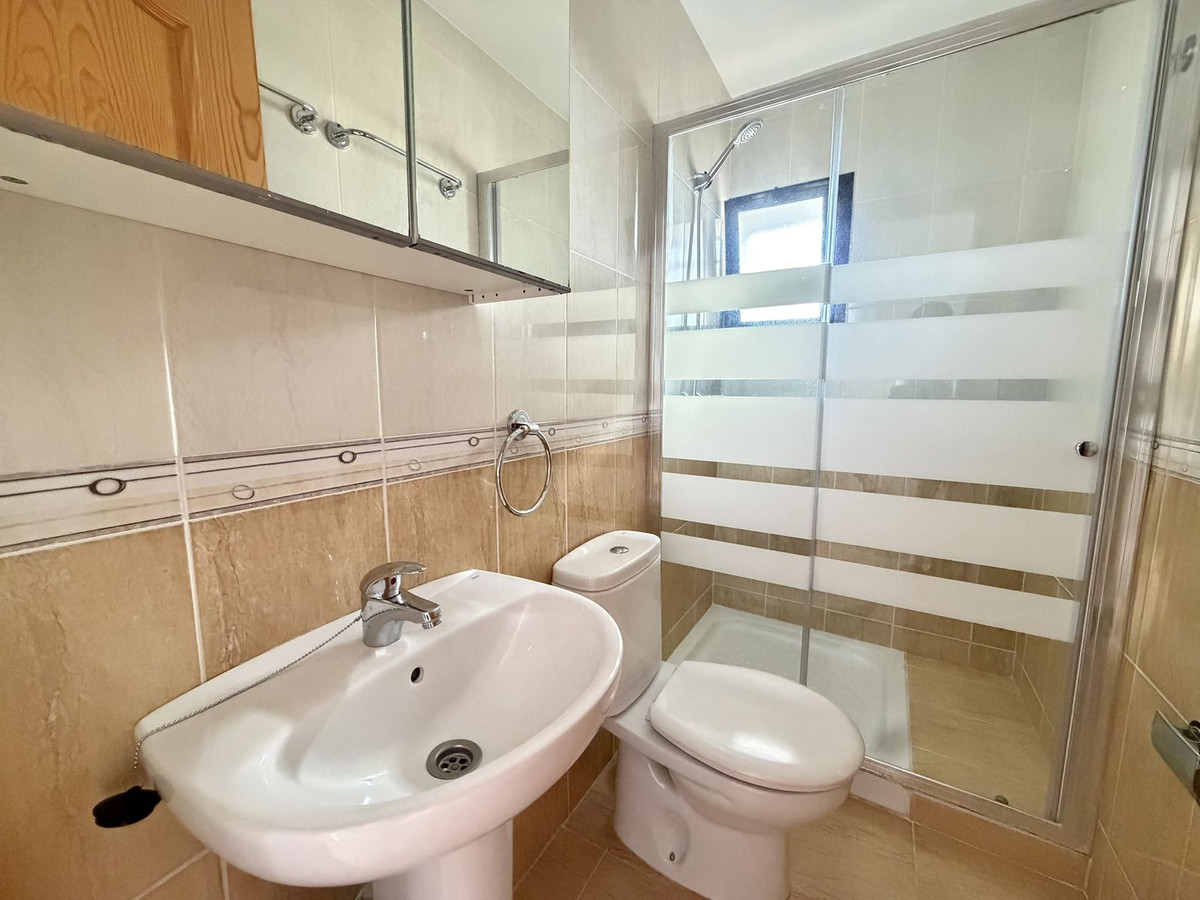 3 Bed Apartment for sale in Fuengirola Costa Del Sol, Málaga, Spain