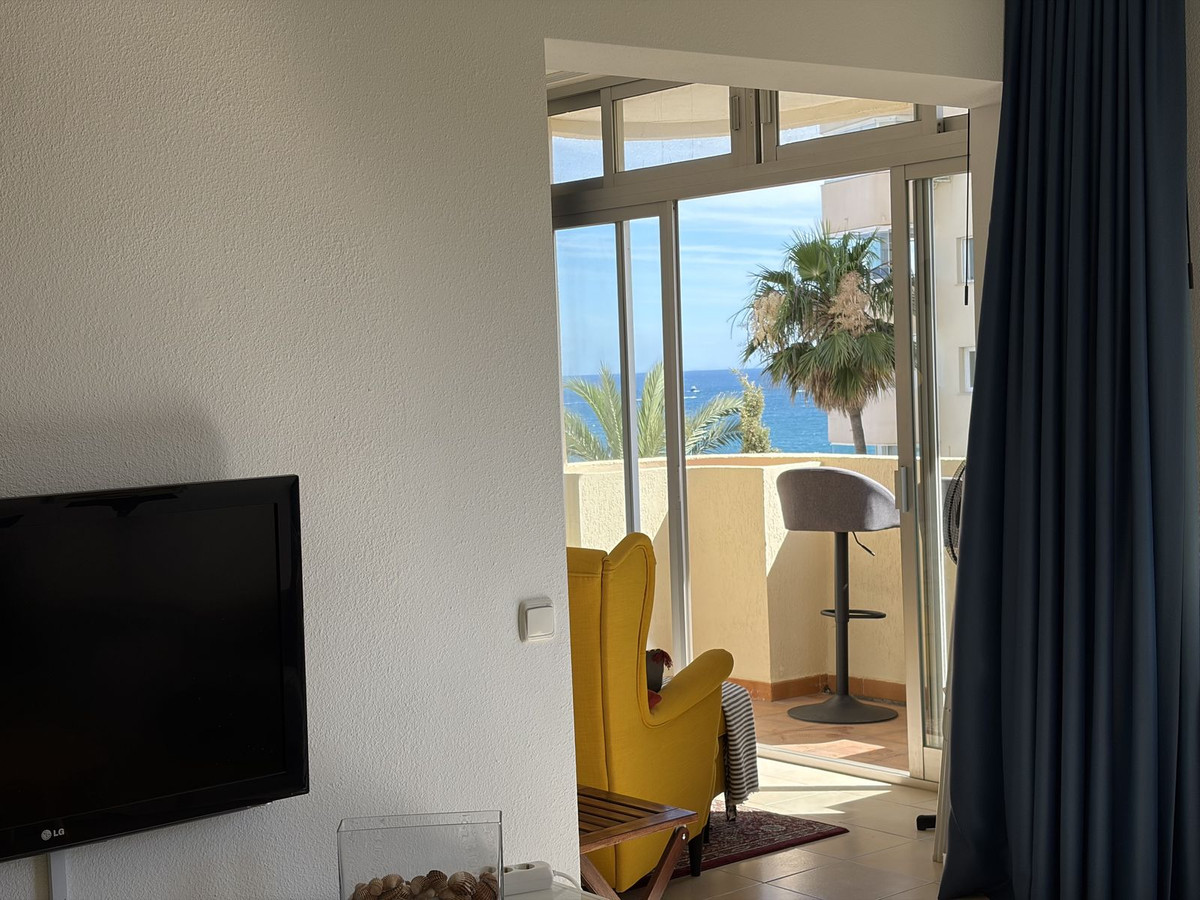 1 Bed Apartment for sale in Estepona Costa Del Sol, Málaga, Spain