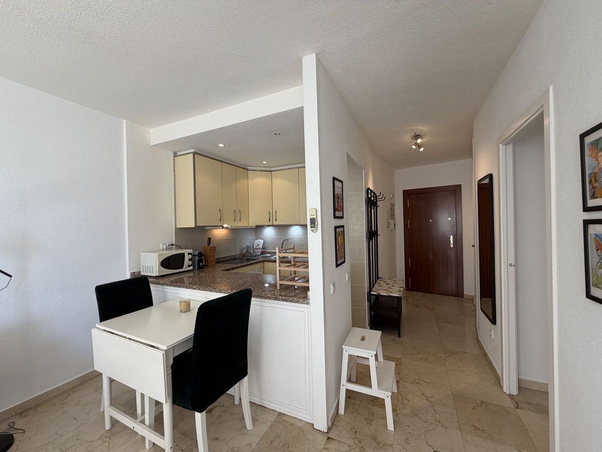 1 Bed Apartment for sale in Estepona Costa Del Sol, Málaga, Spain
