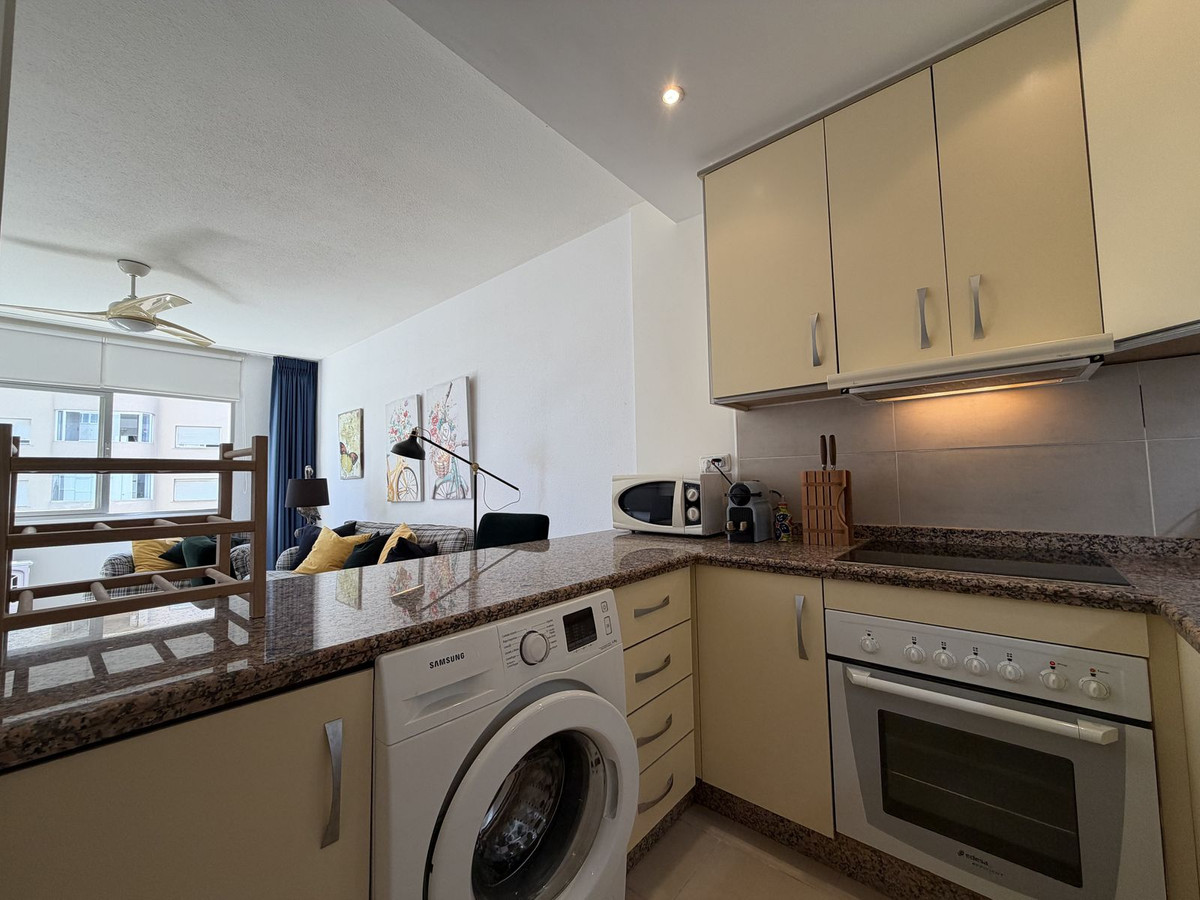1 Bed Apartment for sale in Estepona Costa Del Sol, Málaga, Spain
