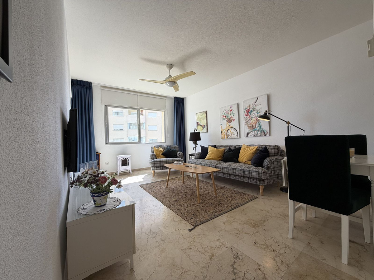 1 Bed Apartment for sale in Estepona Costa Del Sol, Málaga, Spain