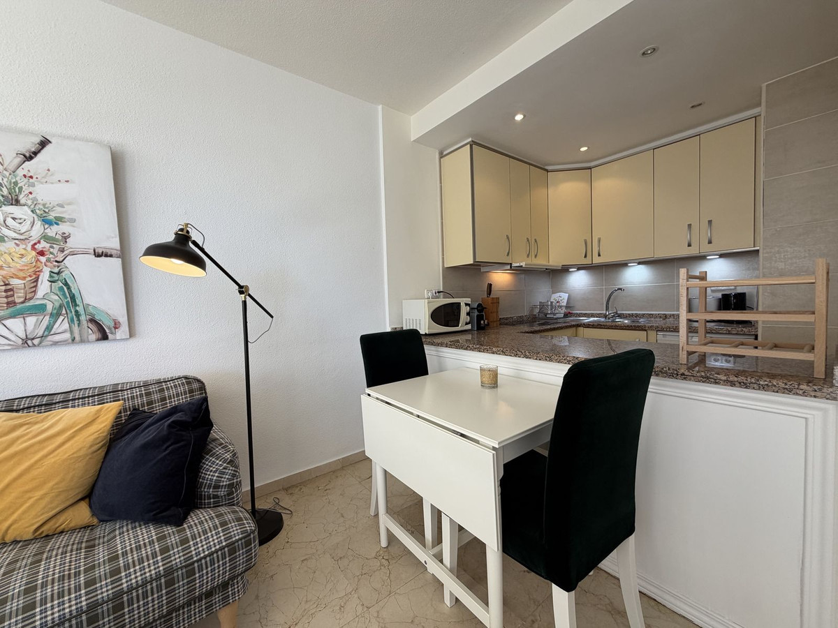 1 Bed Apartment for sale in Estepona Costa Del Sol, Málaga, Spain