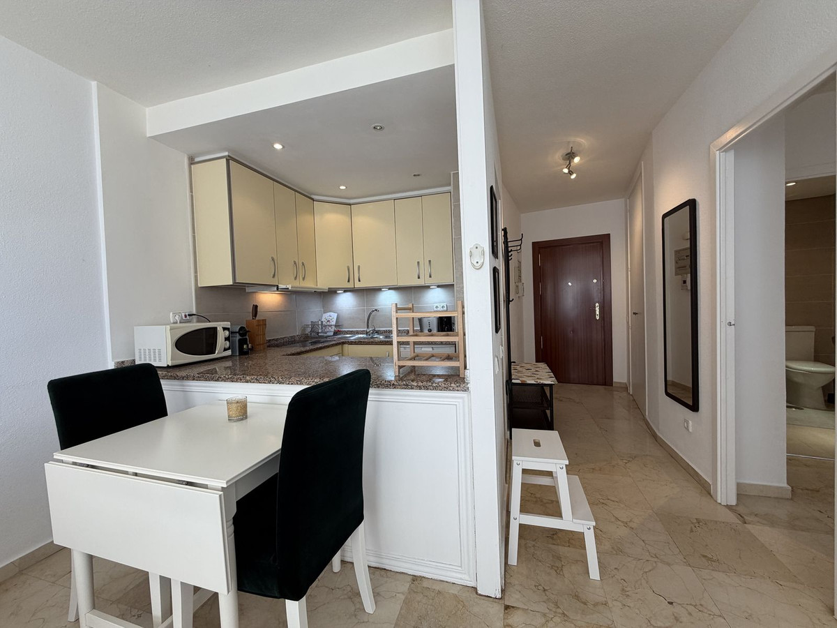 1 Bed Apartment for sale in Estepona Costa Del Sol, Málaga, Spain