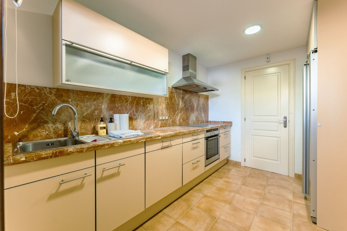 3 Bed Townhouse for sale in El Paraiso Costa Del Sol, Málaga, Spain