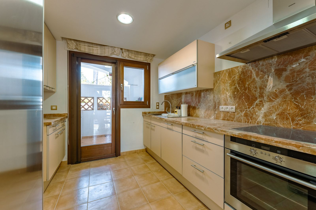 3 Bed Townhouse for sale in El Paraiso Costa Del Sol, Málaga, Spain