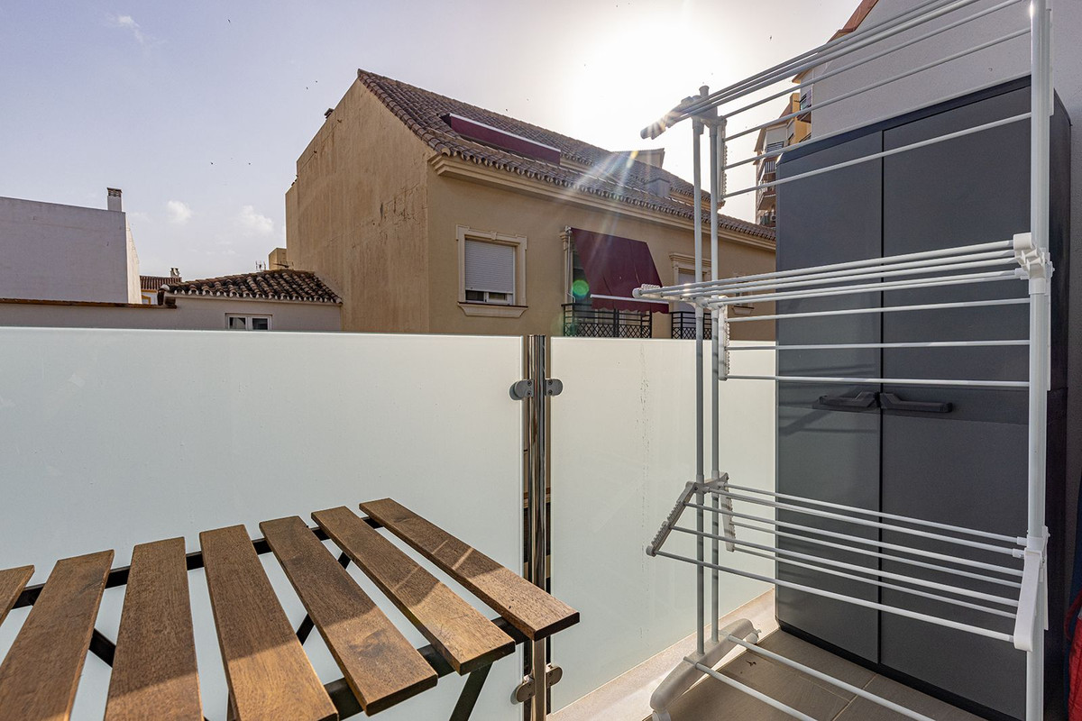 2 Bed Apartment for sale in Fuengirola Costa Del Sol, Málaga, Spain