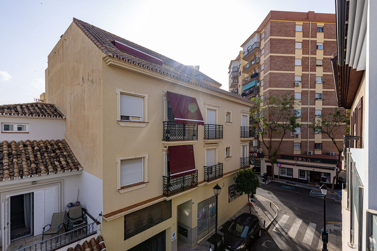 2 Bed Apartment for sale in Fuengirola Costa Del Sol, Málaga, Spain