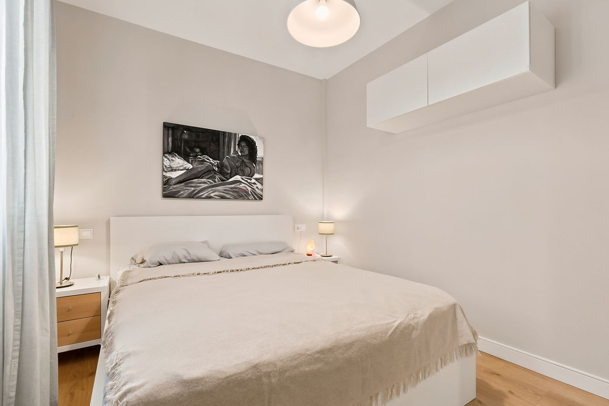 2 Bed Apartment for sale in Fuengirola Costa Del Sol, Málaga, Spain