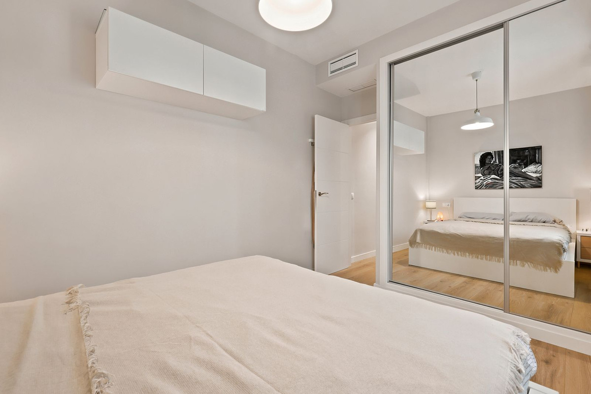 2 Bed Apartment for sale in Fuengirola Costa Del Sol, Málaga, Spain