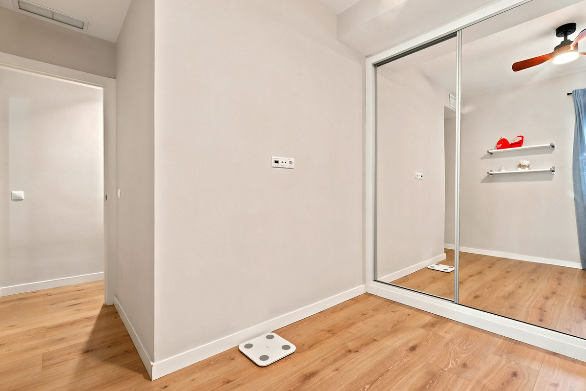 2 Bed Apartment for sale in Fuengirola Costa Del Sol, Málaga, Spain