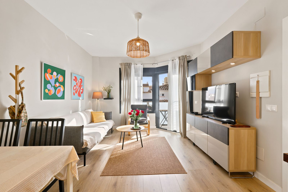 2 Bed Apartment for sale in Fuengirola Costa Del Sol, Málaga, Spain