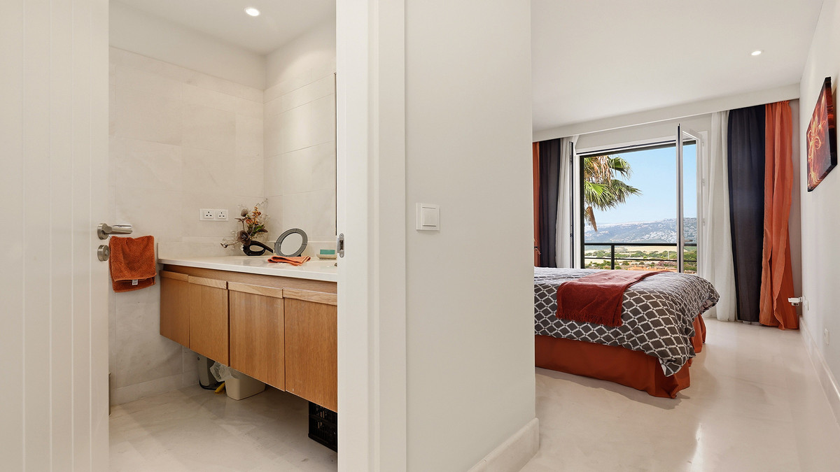 3 Bed Apartment for sale in Doña Julia Costa Del Sol, Málaga, Spain