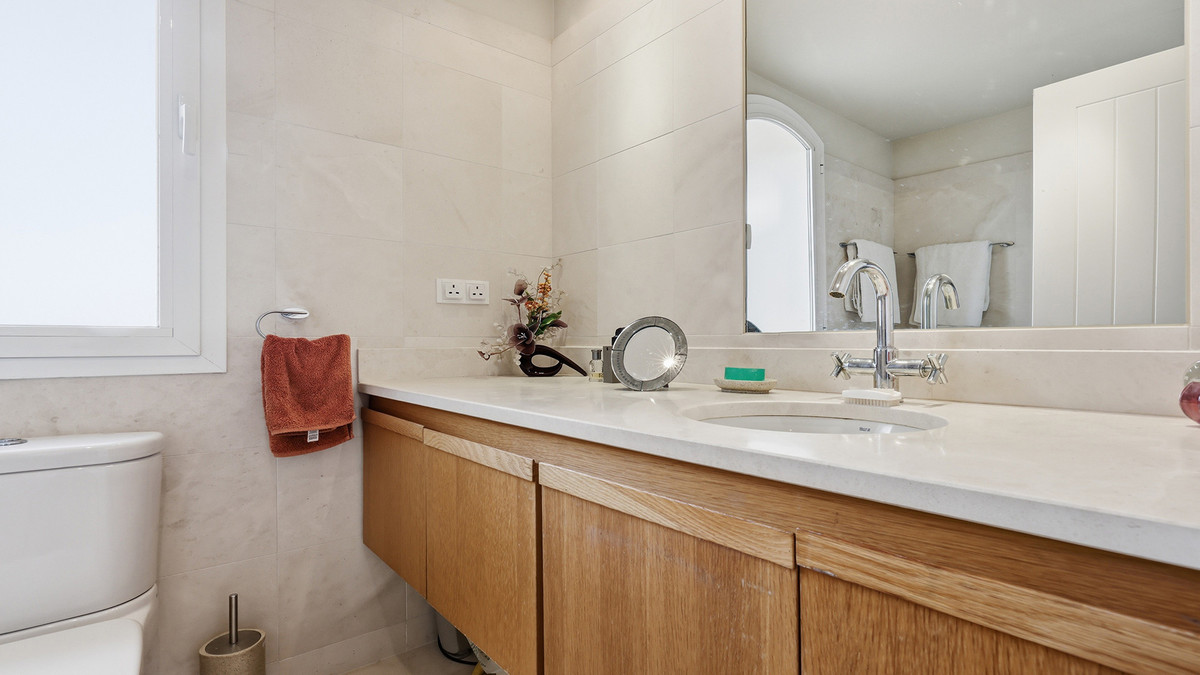 3 Bed Apartment for sale in Doña Julia Costa Del Sol, Málaga, Spain