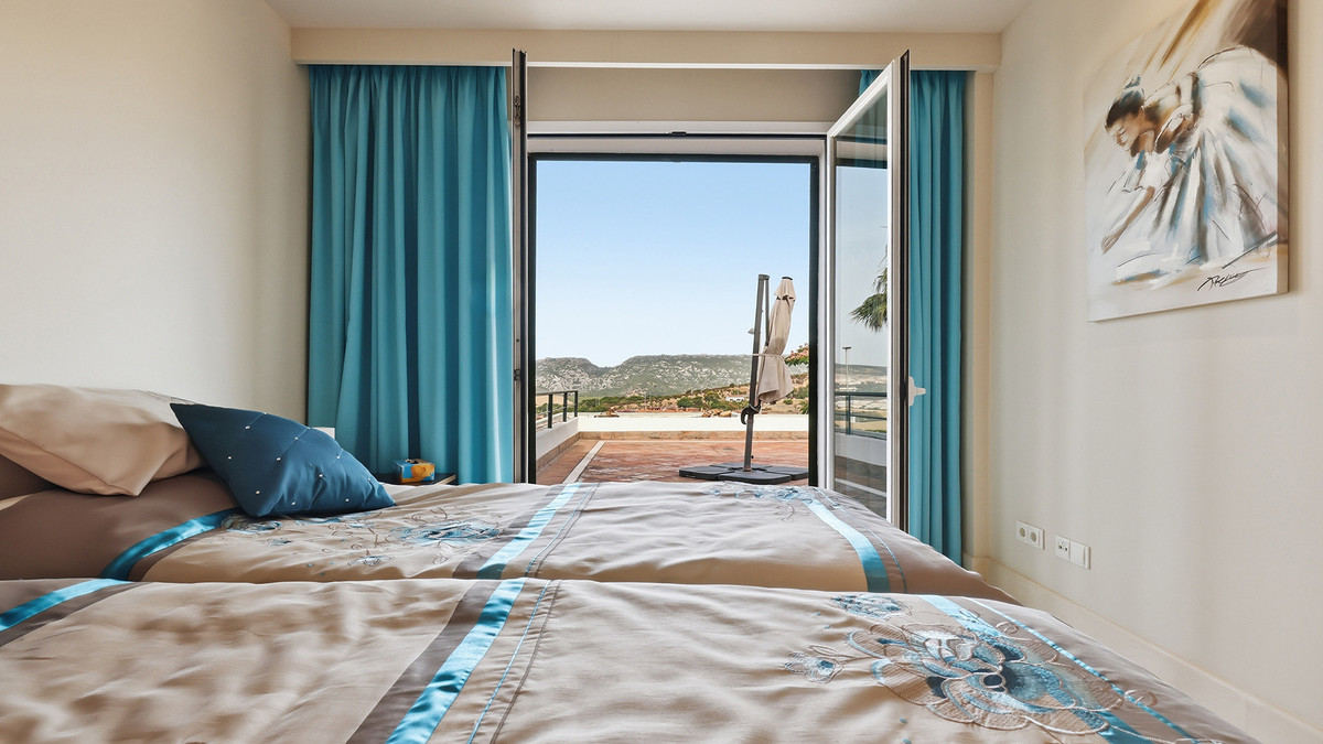 3 Bed Apartment for sale in Doña Julia Costa Del Sol, Málaga, Spain