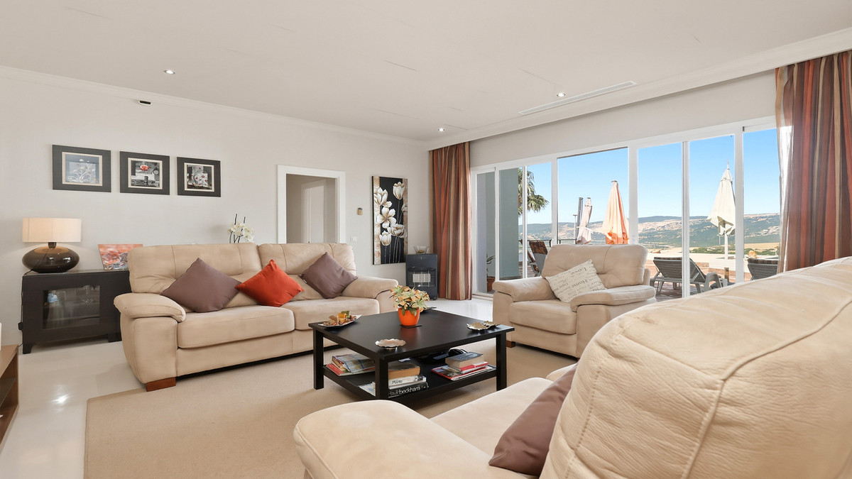 3 Bed Apartment for sale in Doña Julia Costa Del Sol, Málaga, Spain