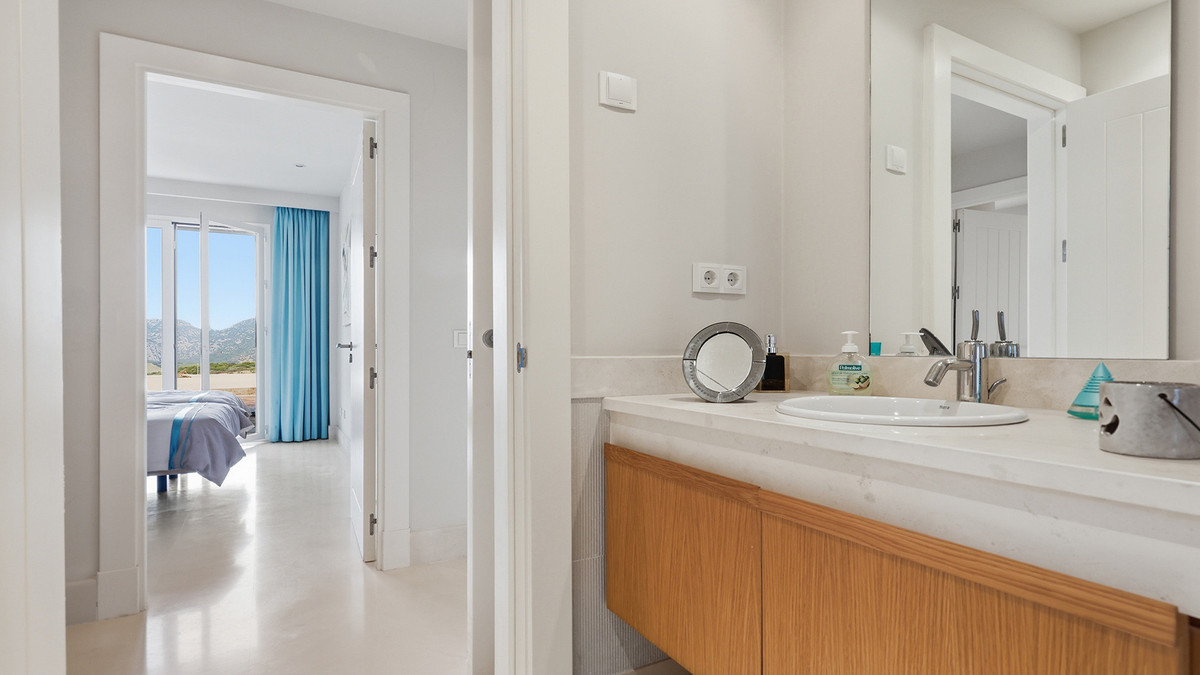 3 Bed Apartment for sale in Doña Julia Costa Del Sol, Málaga, Spain